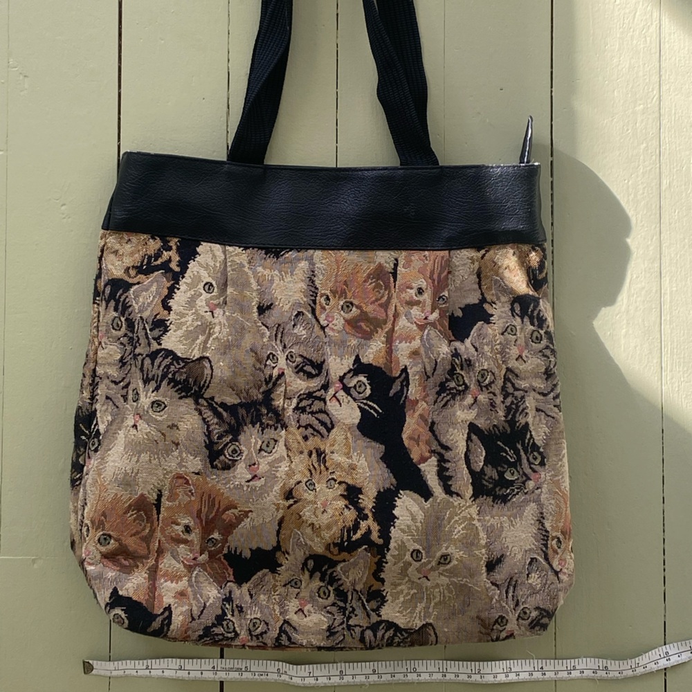 Kitty tote